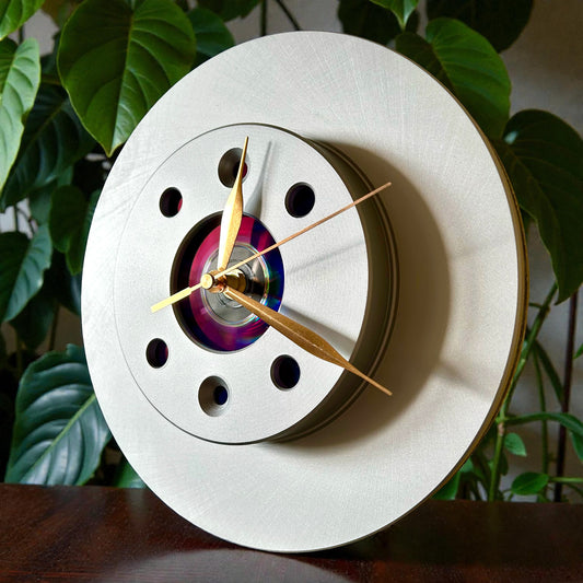 Brake disc clock with classic hands