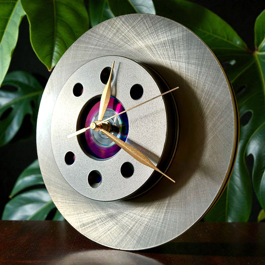Brake disc clock with classic hands