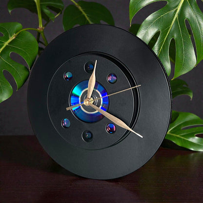 Brake disc clock with classic hands