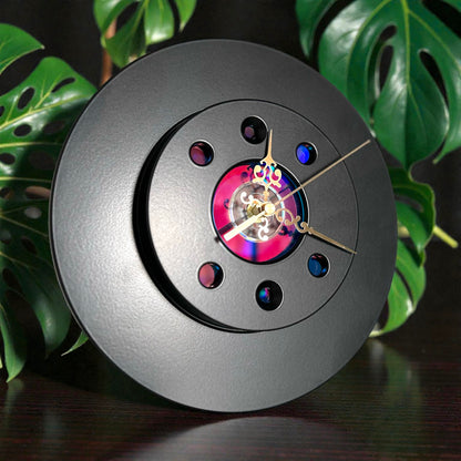 Brake disc clock with vintage hands