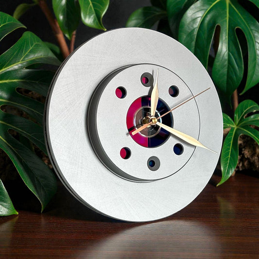 Brake disc clock with classic hands