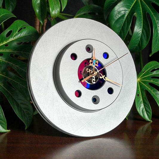 Brake disc clock with vintage hands